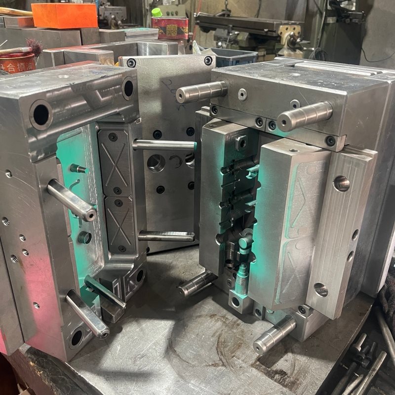 Custom Injection Molding (ABS, PP, PC, POM, Nylon)